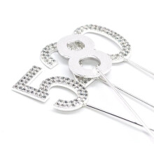 Kagetopper med ZIRCONS SILVER nummer "1"
