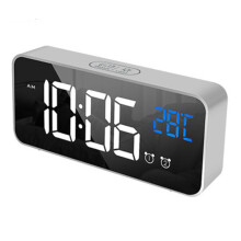 Horloge LED tactile, 13 sonneries d'alarme, luminosité adaptative, double alarme et fonction snooze, affichage de la température, chargement USB,