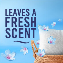 Febreze Fabric Freshener Spray Pet Fresh Scent 500ML, Fights Tough Odours Trappe