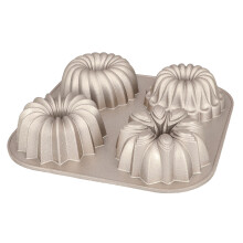Form til 4 Belissima cupcakes 24 x 24 cm Contoura / Birkmann