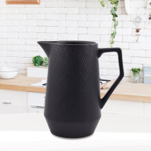 Keramisk kande til vand, mælk, juice 1,3L MAESTRO BLACK MR-20001-55