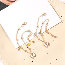 Schmetterlingsanhänger-Choker-Halskette mit Sternakzent, mehrreihige Boho-Choker-Halskette, elegantes Accessoire für Damen, verstellbare Länge,