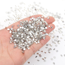 Strass étincelants, transparents et brillants, à dos plat, non adhésifs, de haute qualité, en cristal de verre pour la décoration et le perlage