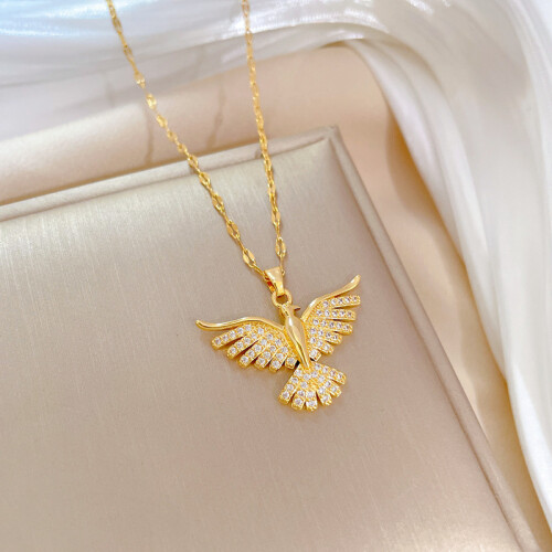 Κολιέ με επιχρυσωμένο κρεμαστό κόσμημα με αλυσίδα από νικέλιο, μόλυβδο, κάδμιο, 1