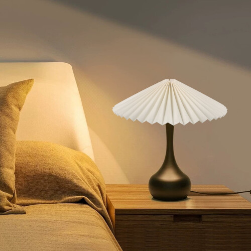 Pleated lampshade pendant light fixture 2