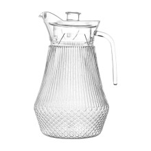 1.5L Plastic Pitcher with Duckbilled Spout, PC, Microwave-Safe, Ergonomic Handle, Rhombus Design – Compatible with Juices, Tea & Water