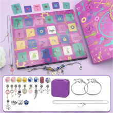Coffret surprise « Aventure de perles à faire soi-même » pour enfants | Coffret cadeau de création de bijoux de Noël 2025