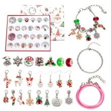 Kit de bracelet de Noël à faire soi-même pour enfants 2025 | Coffret surprise avec breloques