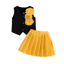 Mädchen-Set aus gelbem ärmellosem Top und Faltenrock, Größe