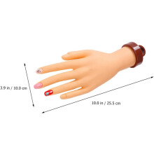 Modello per nail art, mano per manicure, mano per esercitazione sull'applicazione di gel e colla per unghie.