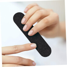 Nagelverzorgingsset met 200 mini-nagelvijltjes en houten nagelriemstokjes voor een gemakkelijke manicure en pedicure.