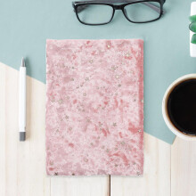 Funda para libros A5 de terciopelo rosa hecha a mano con estampado de lámina dorada. Protector de libros decorativo de tela.