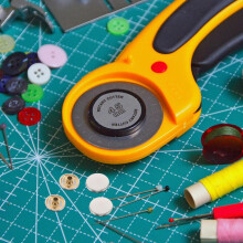 1 Schachtel Druckknöpfe aus Metall für DIY-Lederarbeiten, oxidationsbeständig, handpolierte Kanten, Druckknöpfe