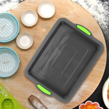 Moule à pain en silicone grande capacité, compatible avec les usages domestiques.