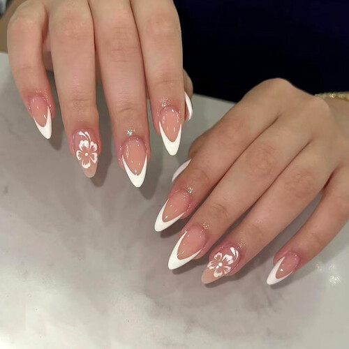 French Tip Fake Nails - Natural Edge, Stage Wear 1