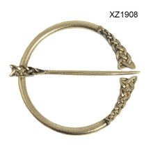 (XZ1908) Broche Viking pour Femme : Écharpe, Costume