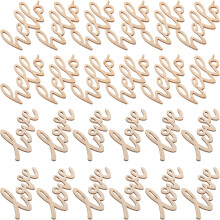 40 stuks houten letteruitjes om zelf te maken, met de woorden 'Love' en 'Hello'.