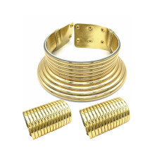 Afrikanische Schmucksets: Extravagante Choker-Halskette, Zwei-Armband, Punk-Ethno-Tribal-Schmuck-Accessoires