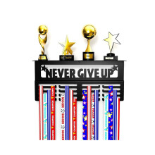 Medaillenhalter „Never Give Up“ mit Ablage – Einfach zu montierende Ablage für Trophäen und Medaillen
