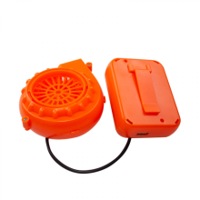 Un costume gonfiabile con pompa ad aria USB silenziosa e custodia per batteria con un grande volume d'aria per indumenti da g