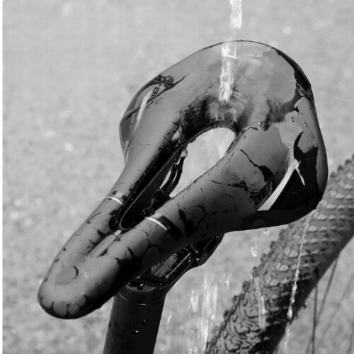 Selle de vélo de route/VTT confortable et creuse pour une utilisation extérieure. 2