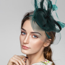 Fascinatorhoedjes voor dames, bruidshoofdband van mesh met kunstmatige pluim in donkergroen voor theekransjes en banketten