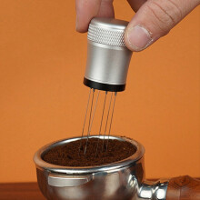 Kaffeepulvernadel, Textilpulvernadel mit Ständer, B