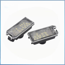 Dvoudílné LED osvětlení registrační značky kompatibilní s vozy Jeep Grand Cherokee, Compass, Patriot, Dodge Viper a Fiat 500, rok výrob