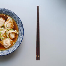 Dřevěné protiskluzové hůlky s motivem třešňového květu, japonské vaření a hůlky s nudlemi