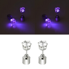 Une paire de boucles d'oreilles à diamants LED (couleur : violet) - Cadeau surprise