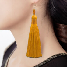 Drie-voor-één aanbieding: lange oorbellen met kwastjes in bohemian stijl (koffiekleur) - verrassingscadeau