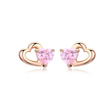 Überraschungsgeschenk: Herzförmige Ohrringe aus Sterlingsilber mit roségoldplattiertem Zirkonia