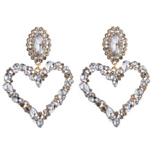One Pair Of Heart-Shaped Alloy Vintage Earrings Inlaid With Colored Diamonds, Sparkling Full Diamond Drop Earrings (White). Surprise Gift