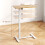 Table de lit réglable avec roulettes dissimulées et plateau inclinable 1