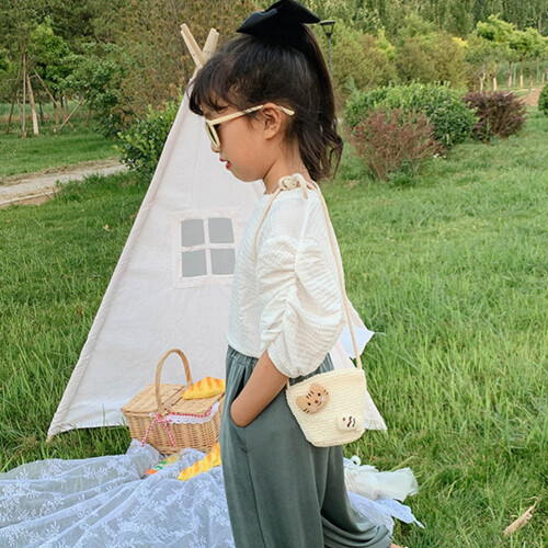 1X Adorable Crossbody Met Stro Geweven Ontwerp 2