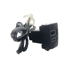 Adattatore di Alimentazione per Caricabatterie da Auto con Doppia Presa PD di Tipo C e QC3.0 per Accessori Auto Beetle.