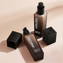 (Lvory) Semi-matte Finish Foundation Waterproof Flawless Buildable Coverage Liquid Foundation For All-day Wear
