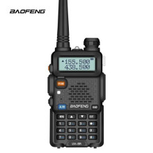 Radio bidireccional UV-5R VHF/UHF de doble banda FM con pantalla, reloj de espera y auriculares incluidos, color negro.