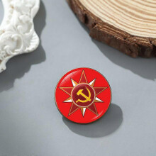 Accessoires: Broches met edelstenen uit het Sovjettijdperk, badges, kledingspelden, broches, retro sieraden uit Europa en de Verenigde St