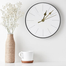 Vervangend wandklokmechanisme met gouden plastic wijzers voor stille klokken. Eenvoudig te installeren.