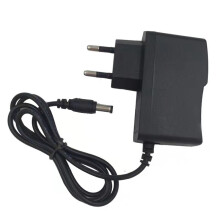 Napájací adaptér 5V 2A DC s EU zástrčkou pre nabíjací kábel zariadení AC 100-240V