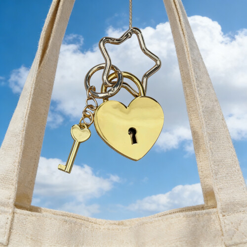 Fashionable Oversized Love Lock Keyring Perfect For-Silver 2