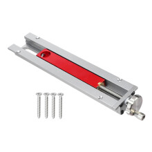 Robuster Schraubstock für Bänke aus Aluminium mit