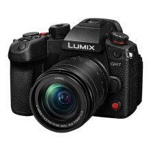 PANASONIC LUMIX GH7 Negro + 12-60 f/3.5-5.6