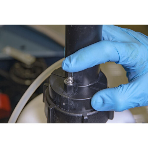 Sealey Sealey VS820 Brake and Clutch Bleeding System 2