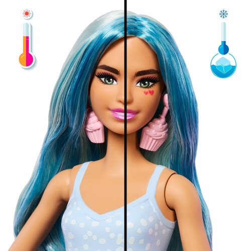 Scented Doll with Color-Changing Makeup & Surprises 2