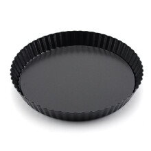 Quicheform, 22 cm, geriffelt, antihaftbeschichtet, herausnehmbarer Boden, aus Kohlenstoffstahl, schwarz