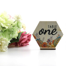 Set di segnaposto in legno per tavoli da matrimonio, ideali per decorare i tavoli.