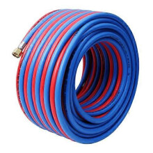 Industriële explosieveilige zuurstof-acetyleen snijbranderslangen, 8 mm binnendiameter, 14 mm buitendiameter, kleurgecodeerd hittebestendig rubber.