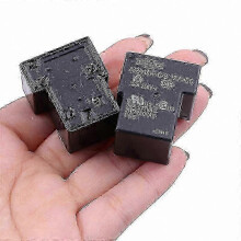 2 stuks 12VDC 30A 4-pins SPDT-relais 832A-1A-FCB, compatibel met automobieltoepassingen